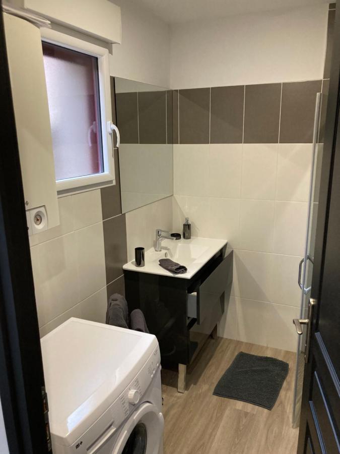 Sejour Detente A Saint-Omer - Jacuzzi Prive, Terrasse, Centre-Ville Et Parking Gratuit Exteriör bild